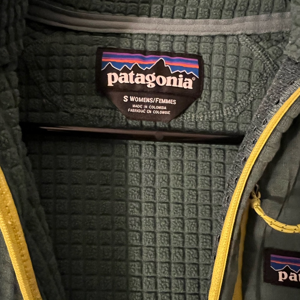 Patagonia R1 Pullover - Picture 3 of 4